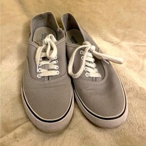 Mossimo size 8 gray tennis shoes